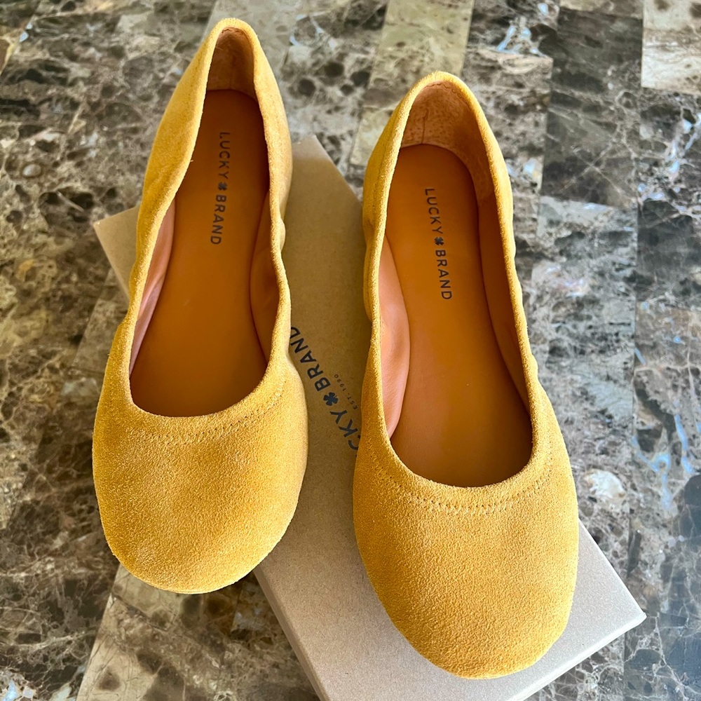 NWT LUCKY BRAND EMMIE FLATS